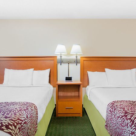Super 8 By Wyndham Casper West By The River Экстерьер фото